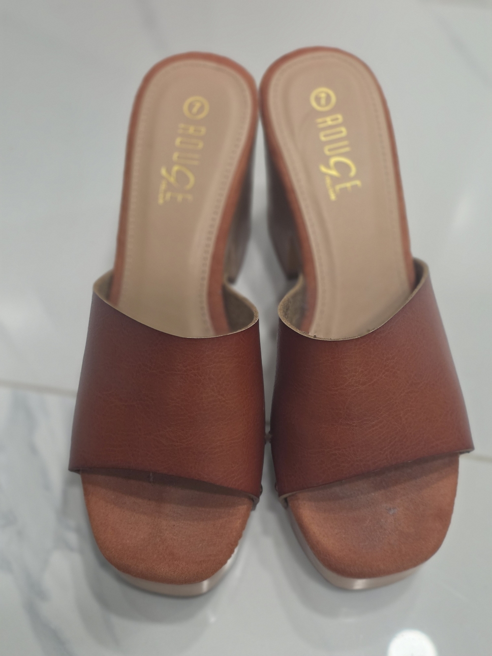 Rouge Helium Tan Brown Open-Toe Slide Mules - Picture 1 of 2